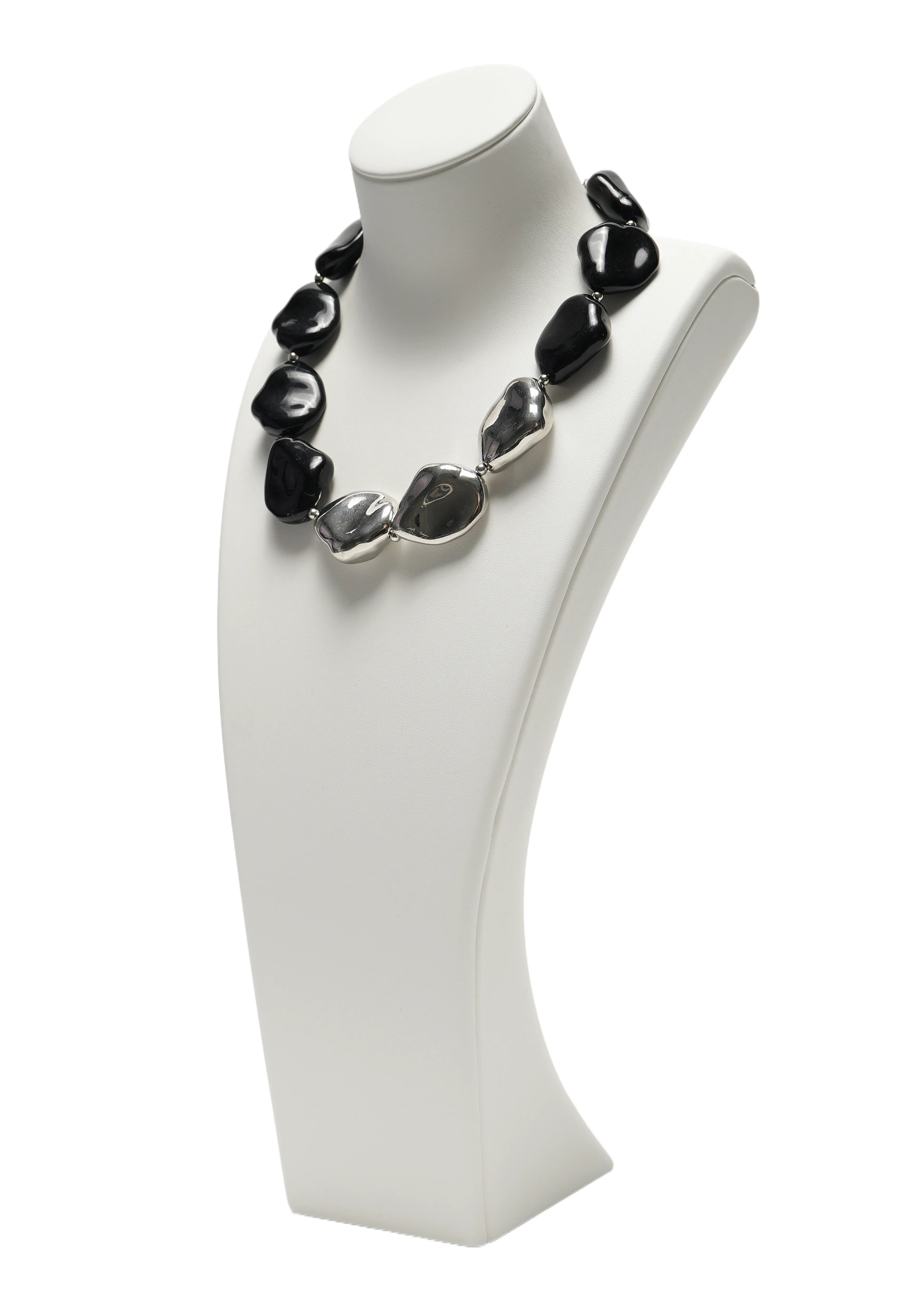 #color_Black & Silver