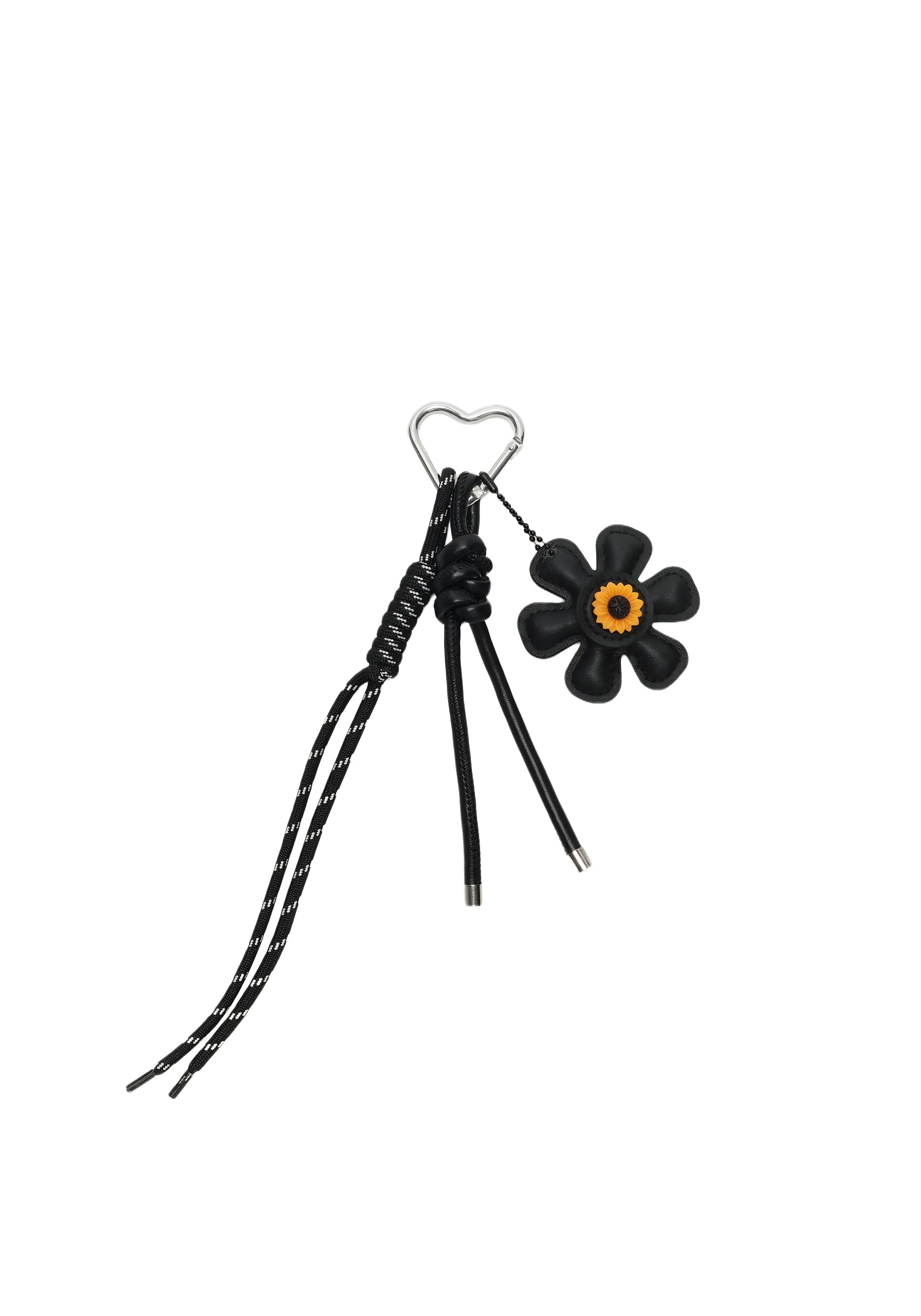 MIDNIGHT BLOOM — Black Daisy Charm
